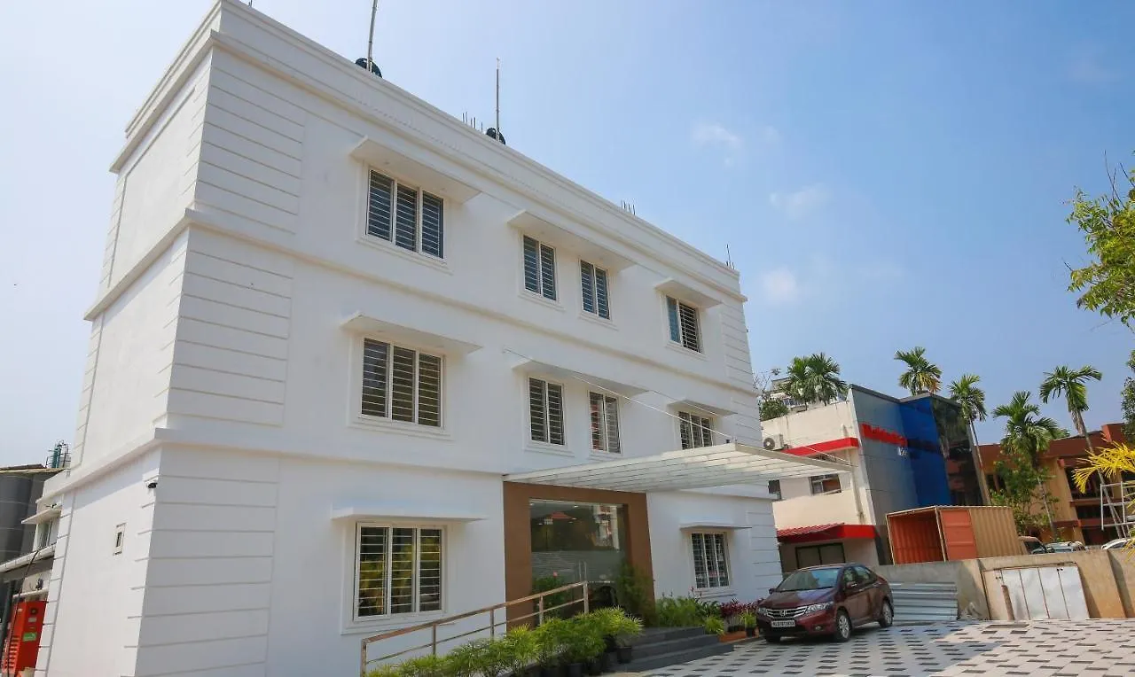 Phoenix Holidays Kochi 3*,  Inde