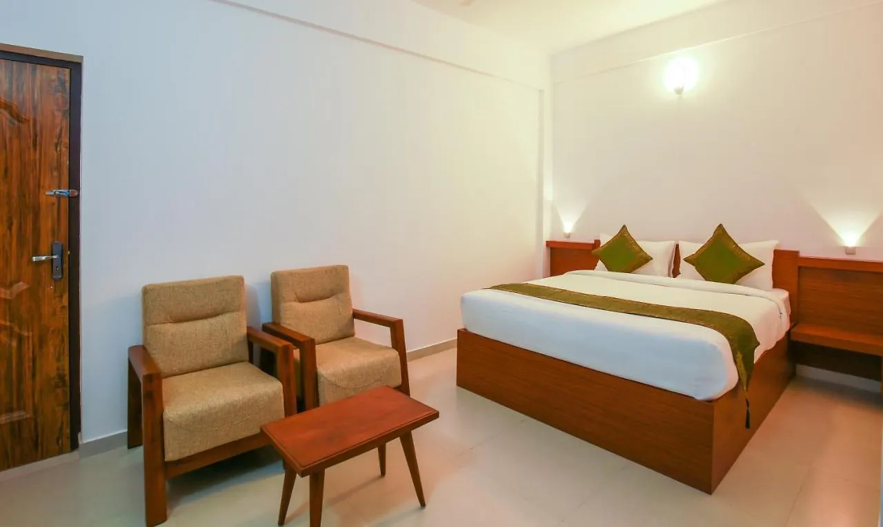 Hotel Phoenix Holidays Kochi