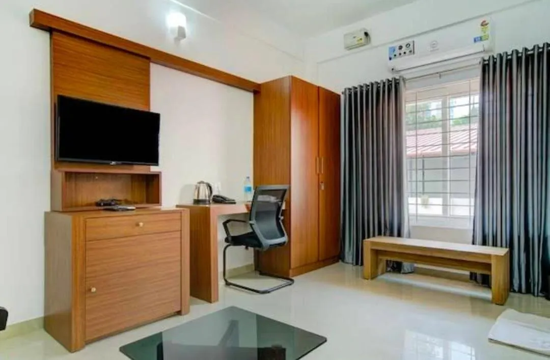 Phoenix Holidays Kochi 3*,