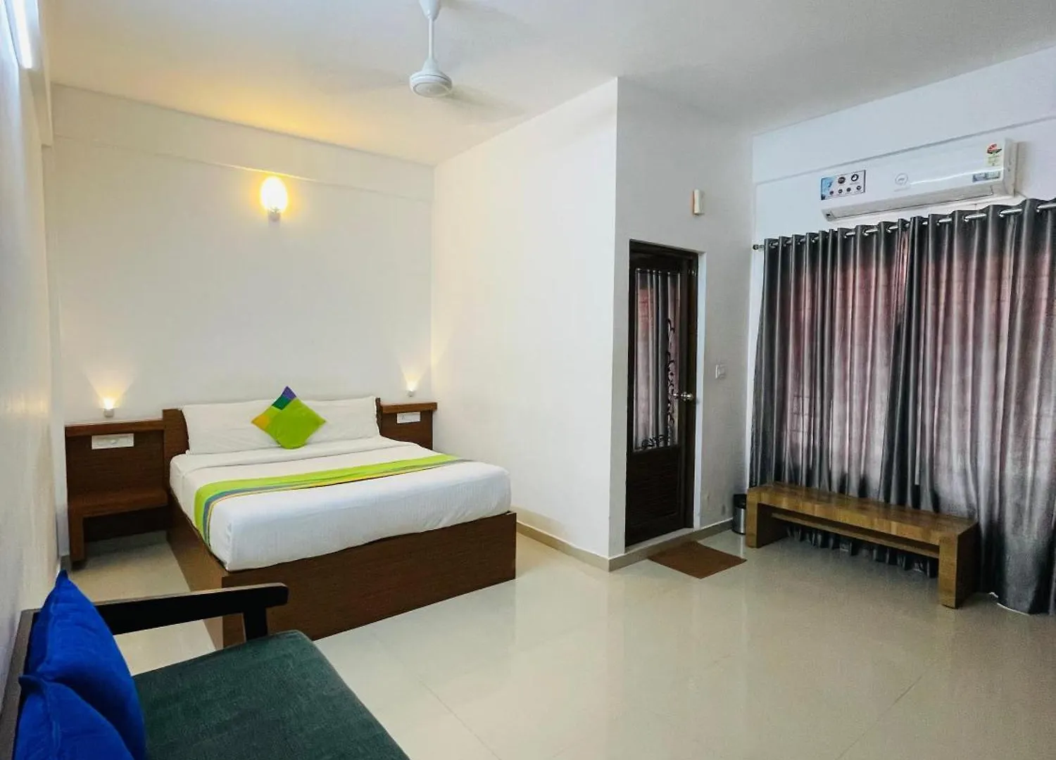 Phoenix Holidays Kochi Hotel