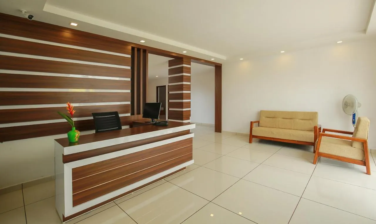 Hotel Phoenix Holidays Kochi