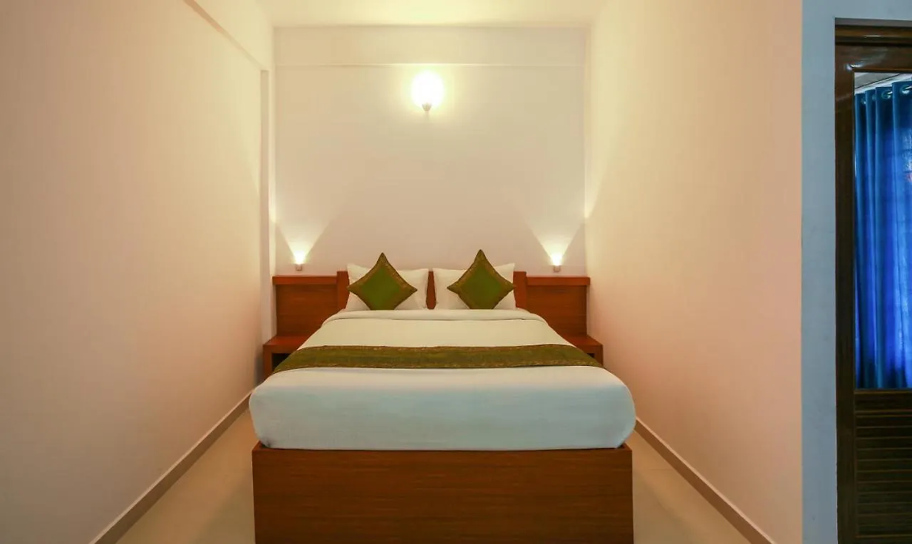 Phoenix Holidays Kochi Hotel