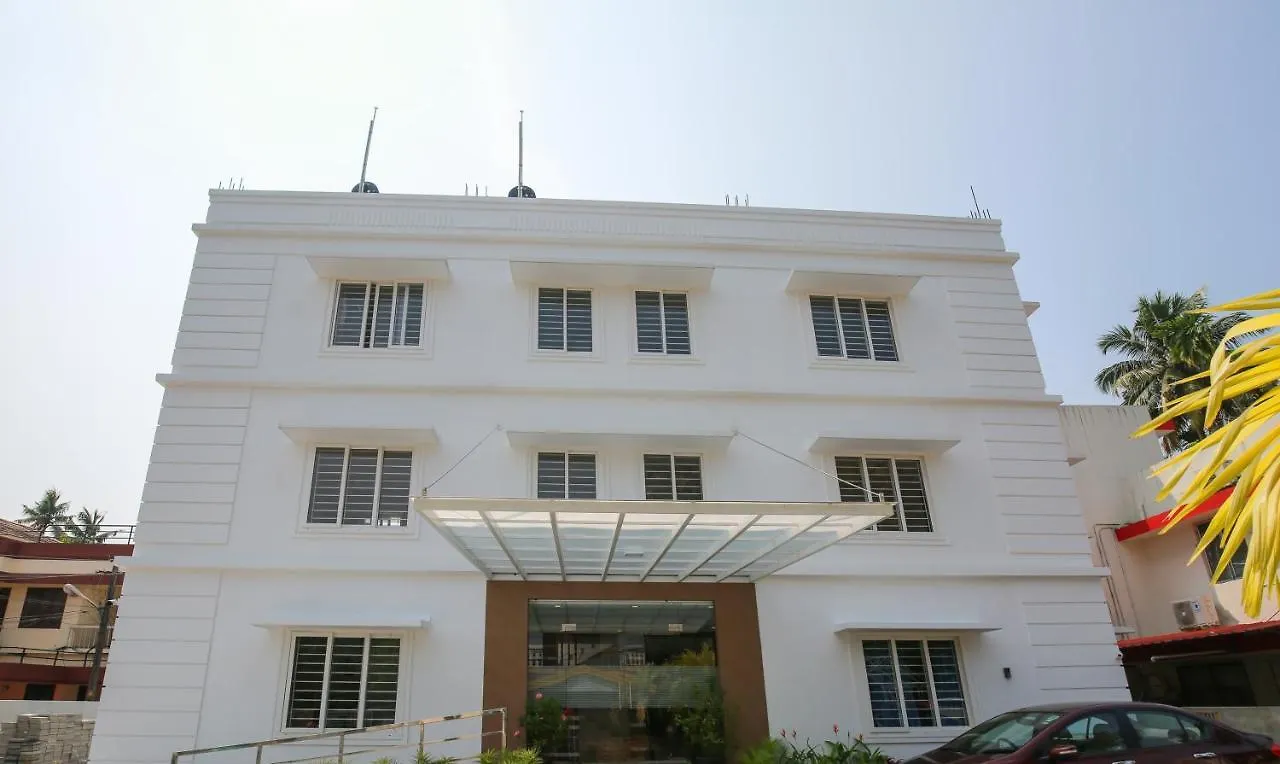 Hotel Phoenix Holidays Kochi